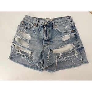 We The Free Free People Distressed Denim Shorts Light Wash Blue Size 25 Frayed